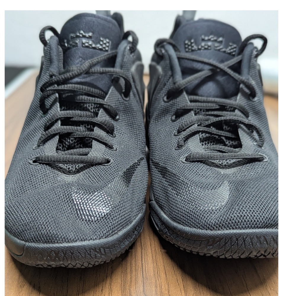Nike LeBron Witness Triple Black Basketball Shoes 860272-001 Youth 6.5Y